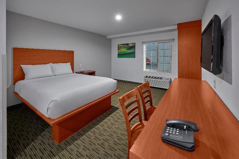 Extended Suites Ciudad Del Carmen Aeropuerto Room photo
